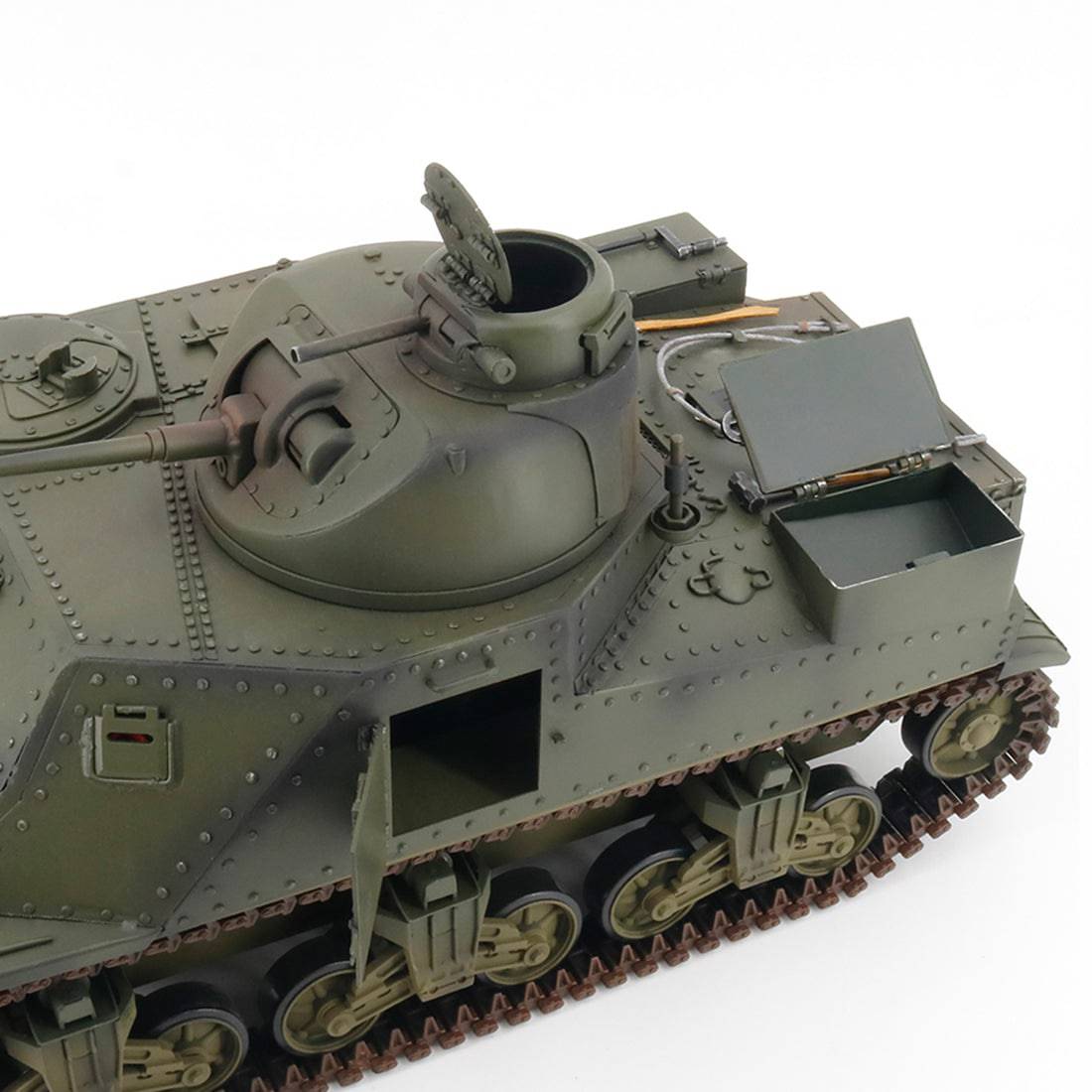 Premium 1/16 2.4G Simulation Metal RC WWII US Light Tank M3 Model Toy with Light & Sound - stirlingkit