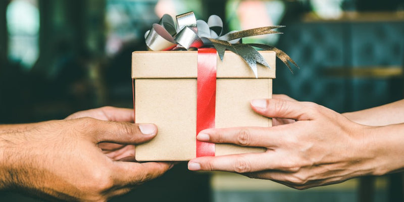 12 Best Engines of Christmas Gifts for Men 2021