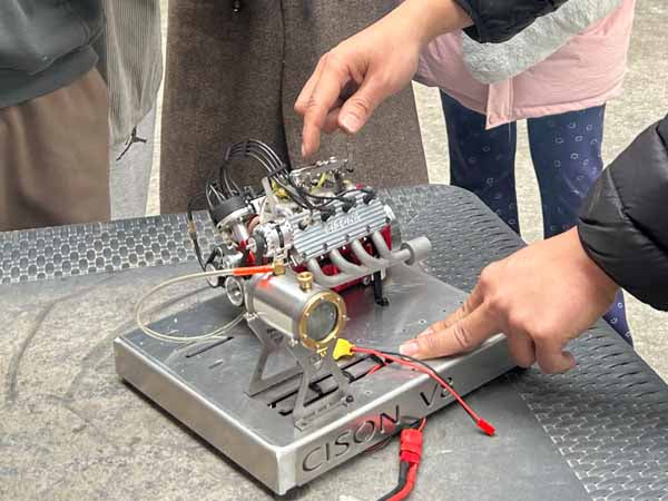 Cison Delays Production of V8 Engine Model Kits | Stirlingkit