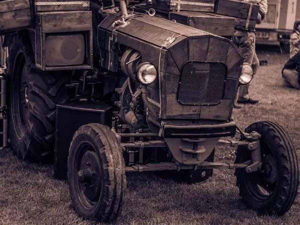 What is the History of the Farm Tractor? | Stirlingkit
