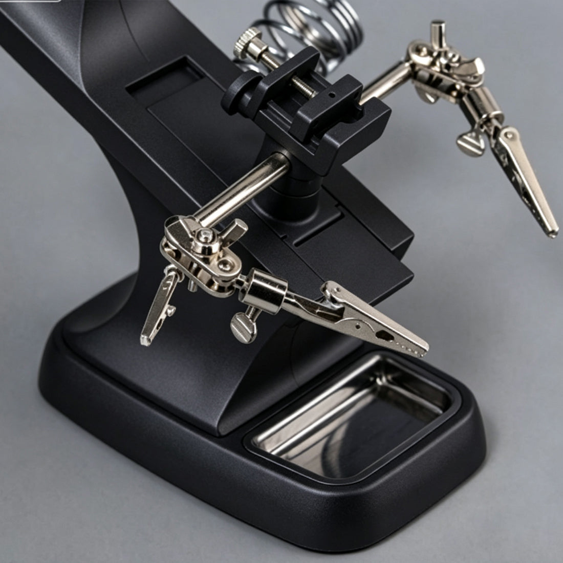Desktop Magnifying Glass Station with 3X/4.5X Lenses & Helping Hands