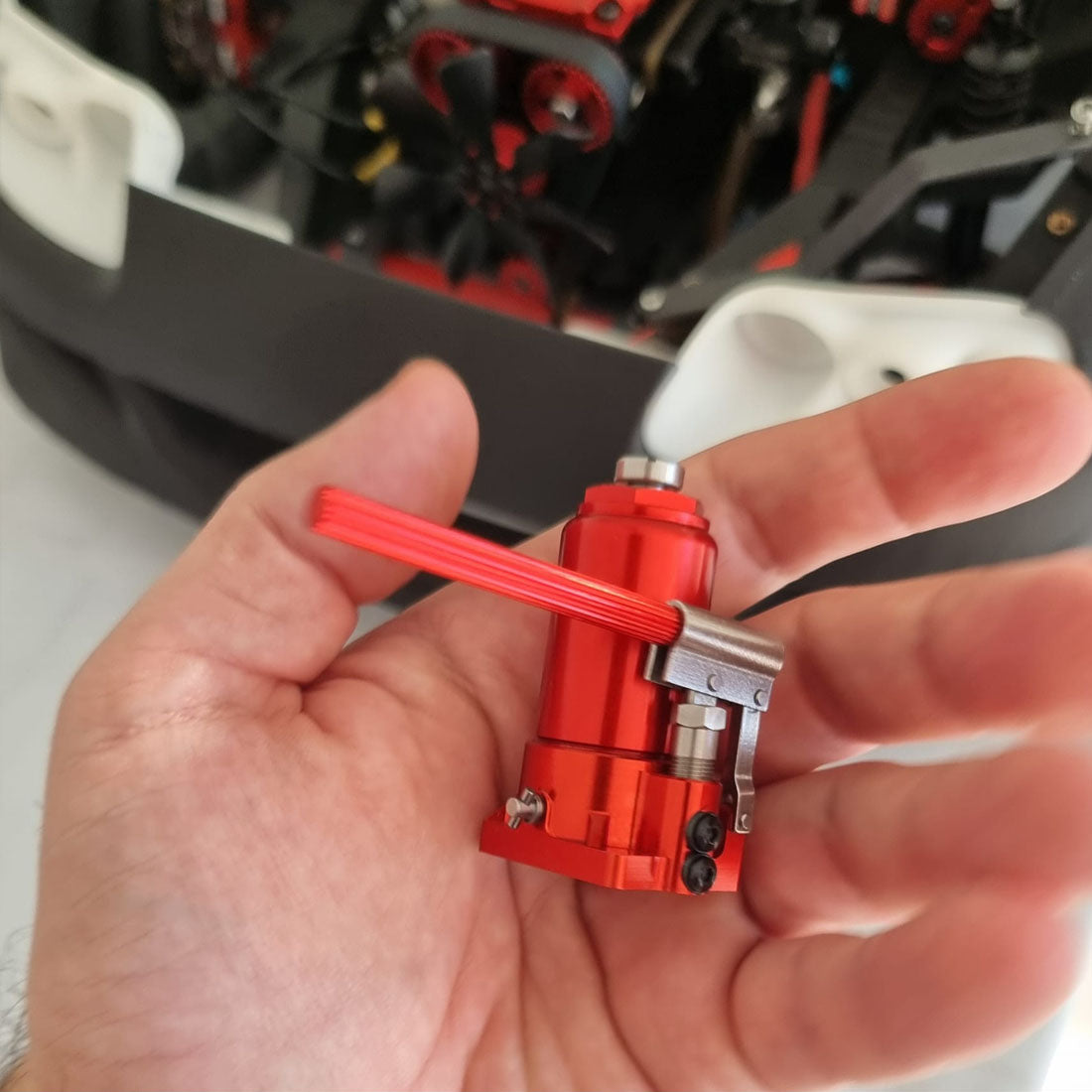 JDM-163 Metal Hydraulic Jack Model Vertical Jack Accessory for 1/10 RC Cars - stirlingkit