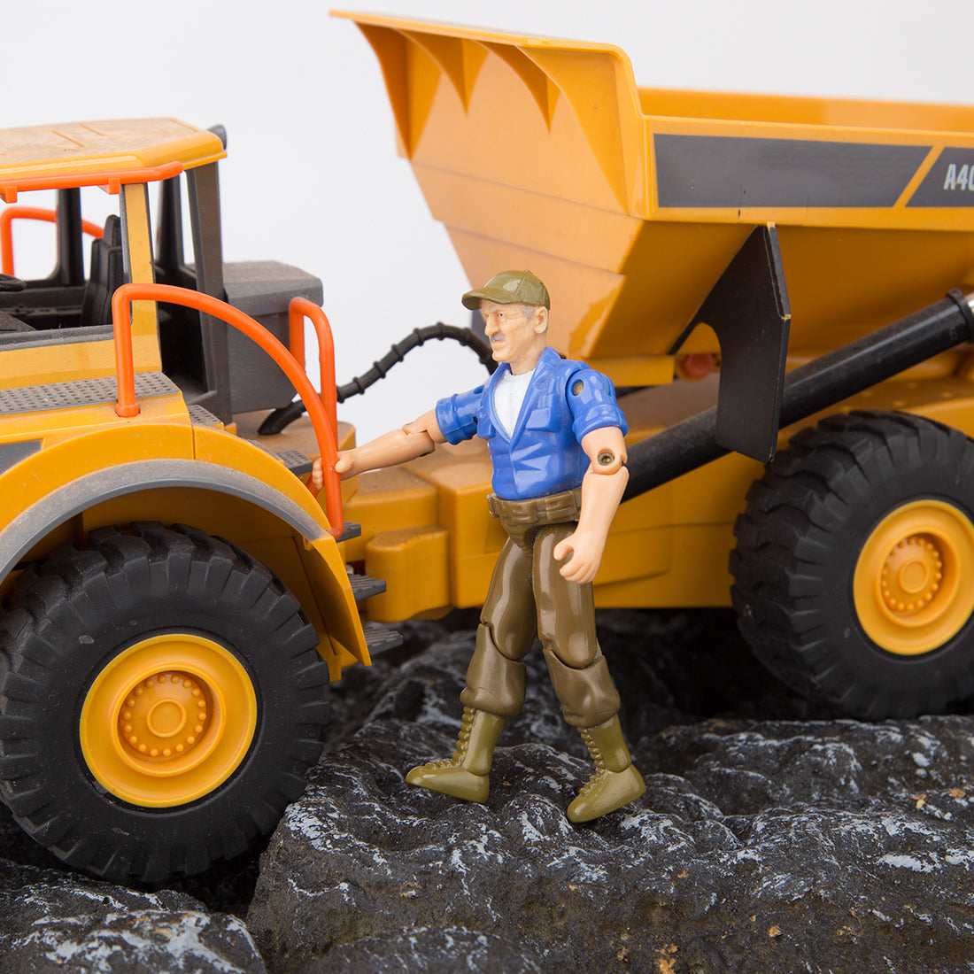 1/18 Scale 10cm Engineer Worker Action Man Figure - stirlingkit