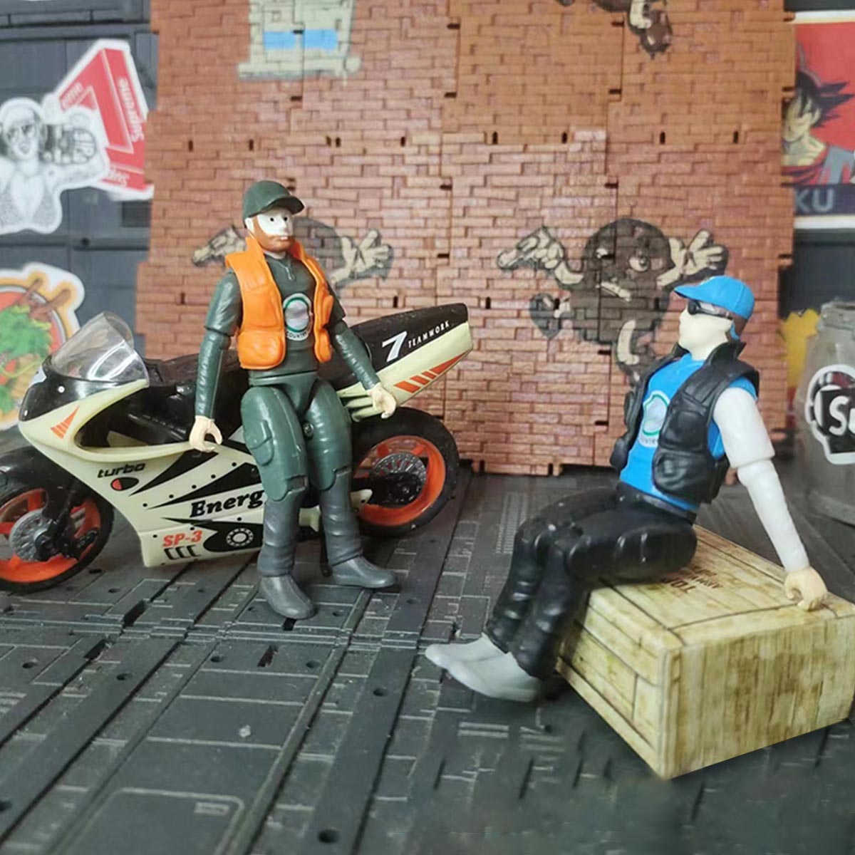1/18 Scale 3.5-Inch figure Action Man Garage Biker with Movable Joint