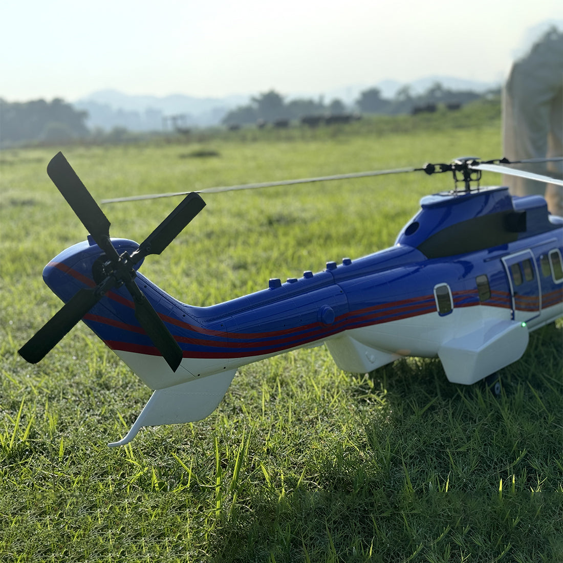 700 Class EC225 Super Scale GPS RC Helicopter with H1 PRO Flight Controller RTF 2.4G - stirlingkit