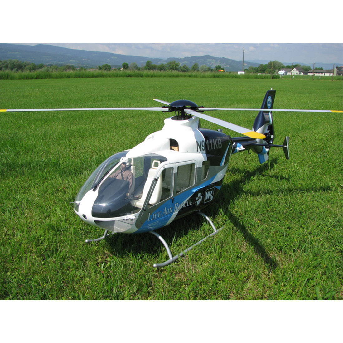 800 Size EC135 GPS RC Helicopter Large Scale Helicopter with H1 PRO Flight Controller RTF - stirlingkit