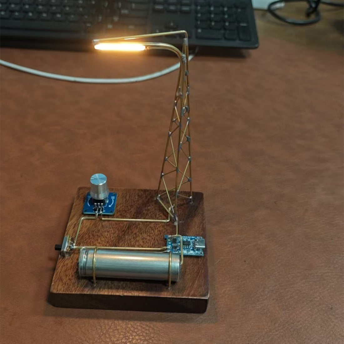 DIY Edison-Style Street Light Lamp from Copper Wire Circuit Sculpture Kits - stirlingkit