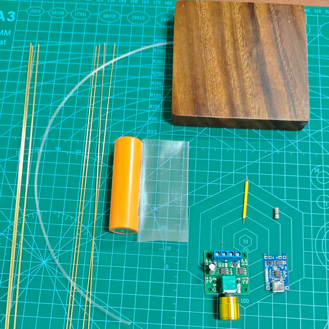 DIY Edison-Style Street Light Lamp from Copper Wire Circuit Sculpture Kits - stirlingkit