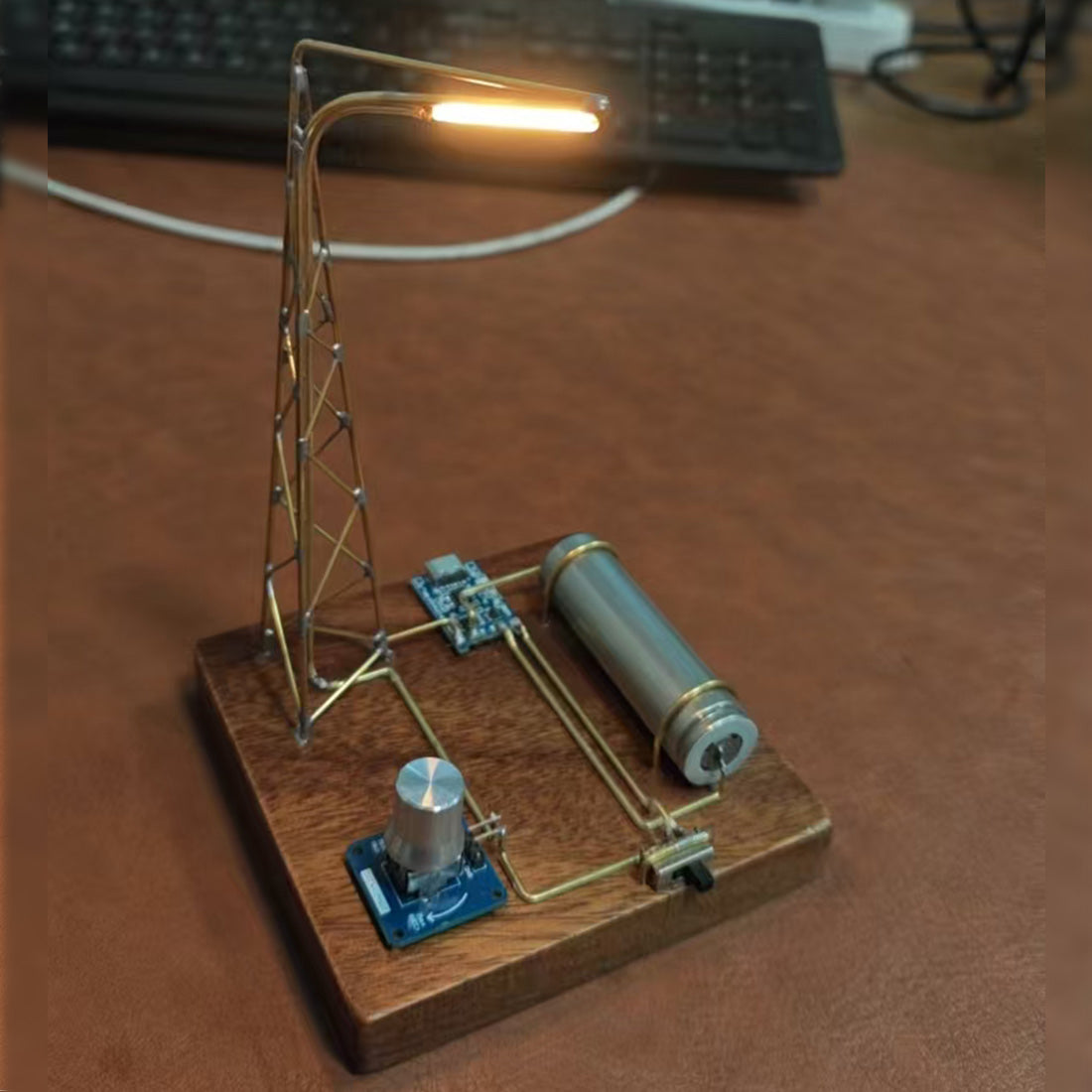 DIY Edison-Style Street Light Lamp from Copper Wire Circuit Sculpture Kits - stirlingkit
