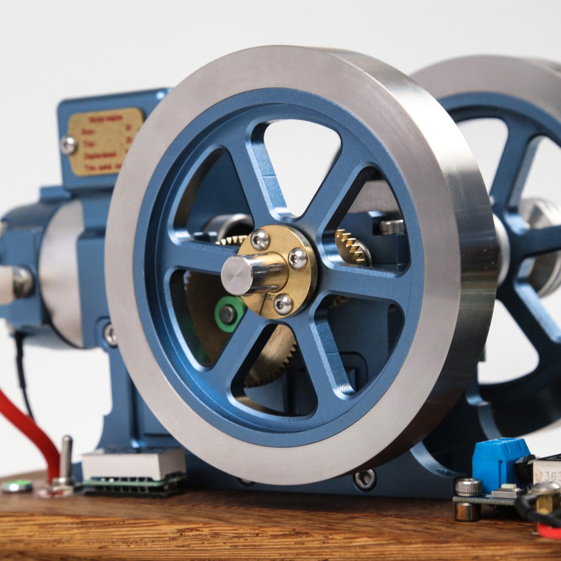 ENJOMOR Horizontal Gas Hit and Miss Engine Model with Generator RTR Power Set - stirlingkit