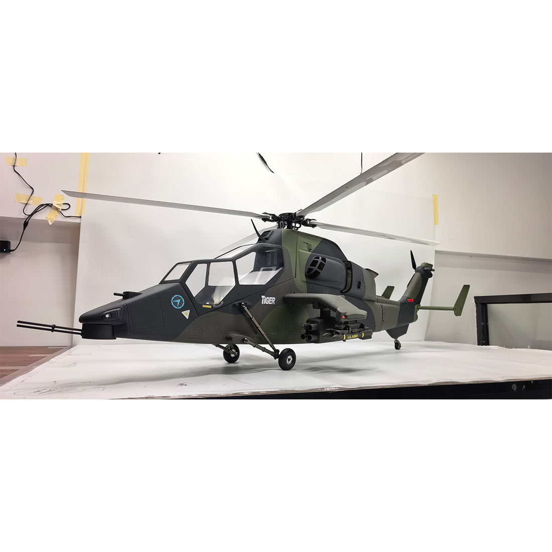 FLISHRC FL700 EC665 700-Class Super Large Scale GPS RC Helicopter Model with L7 Flight Controller - stirlingkit