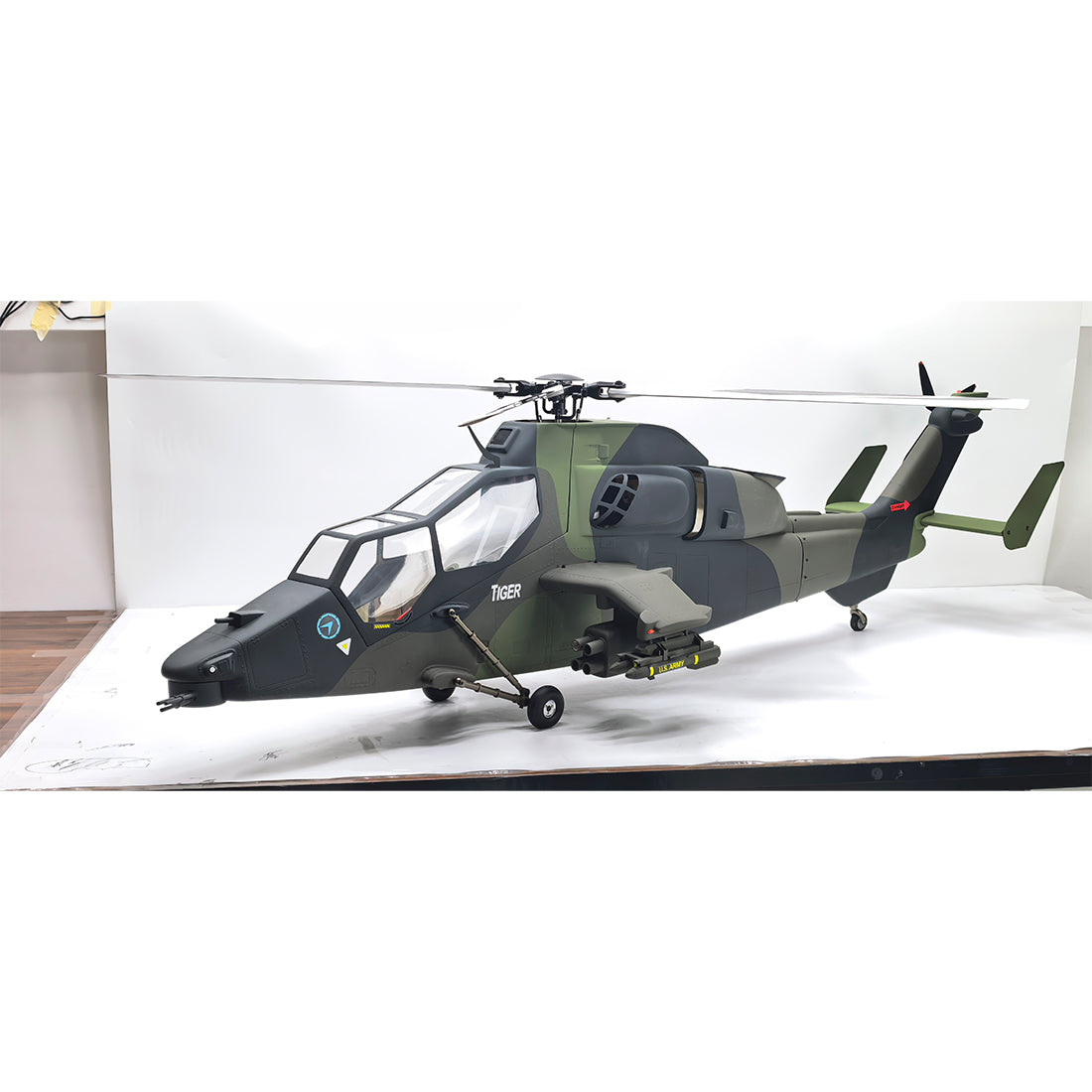 FLISHRC FL700 EC665 700-Class Super Large Scale GPS RC Helicopter Model with L7 Flight Controller - stirlingkit