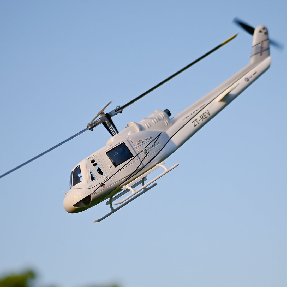 FlyWing Bell UH-1 Huey V4 GPS RTF helicopter Anyone Can Fly it - stirlingkit