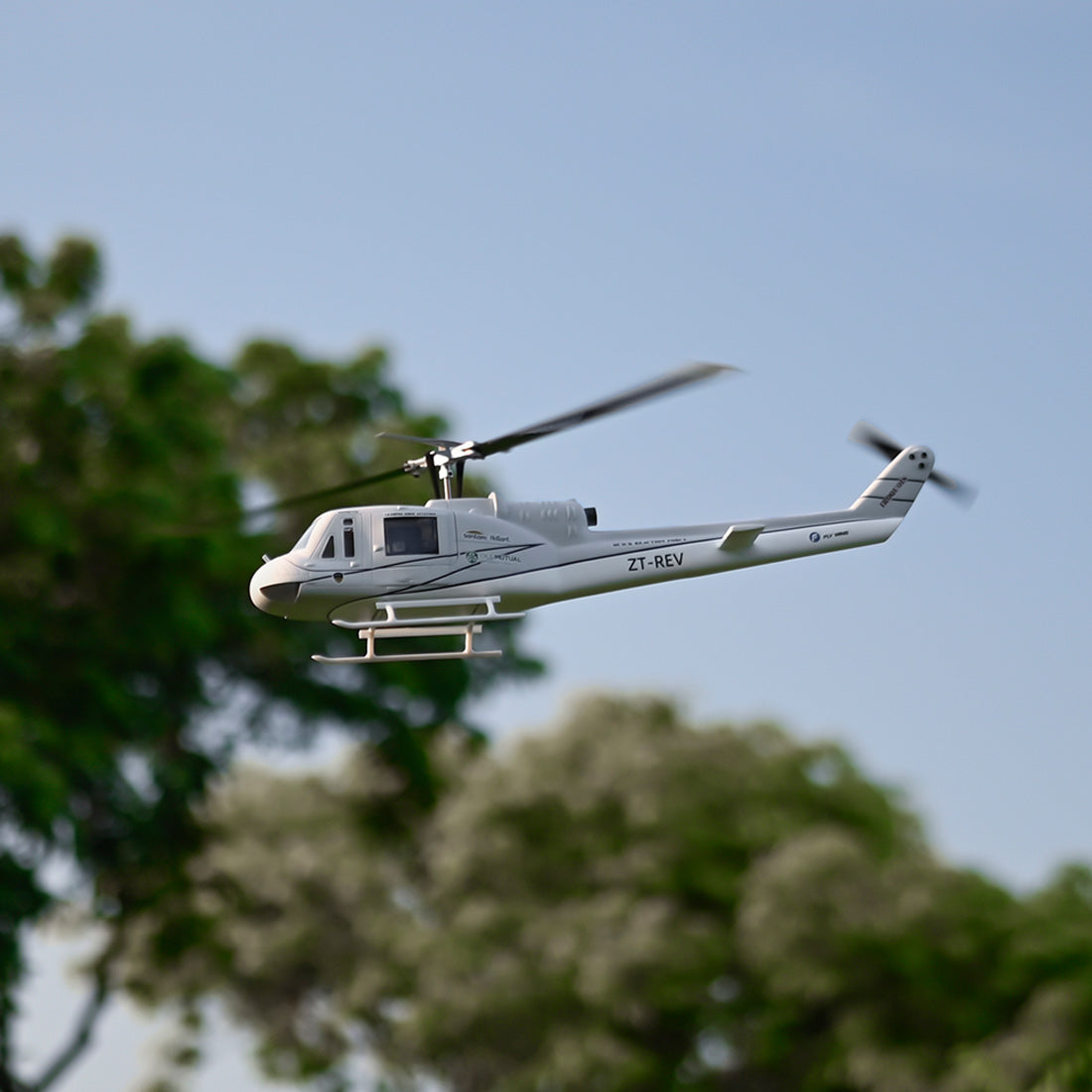 FlyWing Bell UH-1 Huey V4 GPS RTF helicopter Anyone Can Fly it - stirlingkit