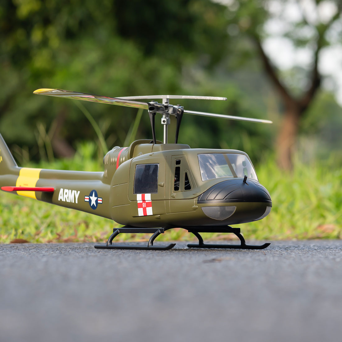 FlyWing Bell UH-1 Huey V4 GPS RTF helicopter Anyone Can Fly it - stirlingkit