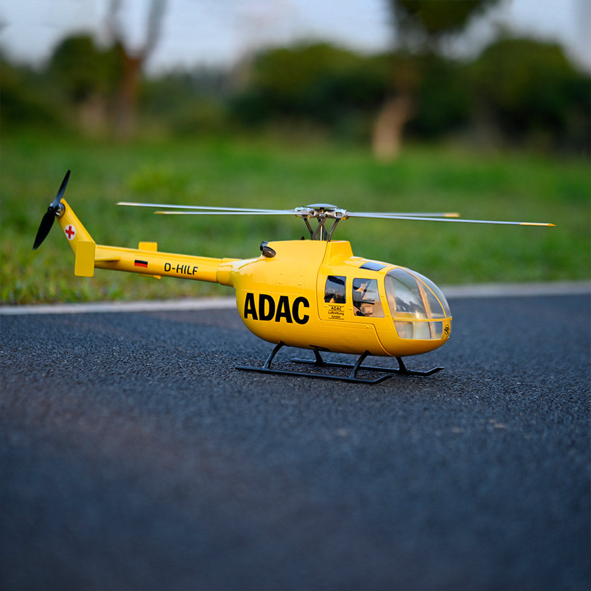 FLYWING BO105 470 Size Scale GPS Heli Drone 2.4G 6CH Big Military RC Helicopter With H1 Flight Controller - stirlingkit