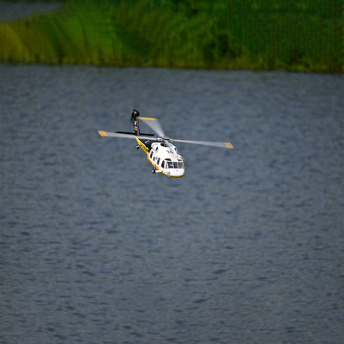 FLYWING UH-60L Black Hawk 2.4G 6CH 470-Class Large Scale RC GPS Helicopter Model with ACE Flight Controller