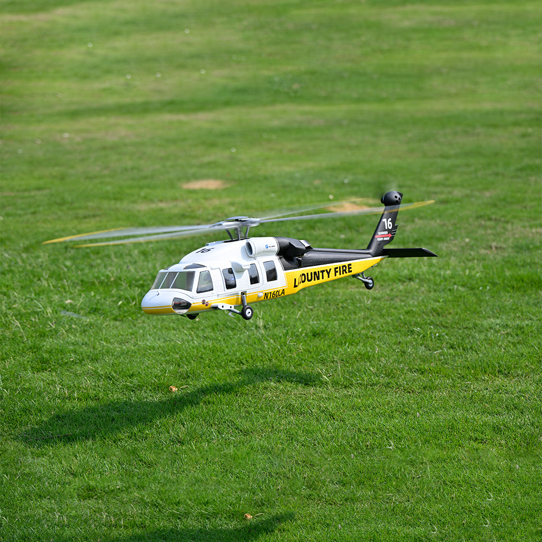 FLYWING UH-60L Black Hawk 2.4G 6CH 470-Class Large Scale RC GPS Helicopter Model with ACE Flight Controller