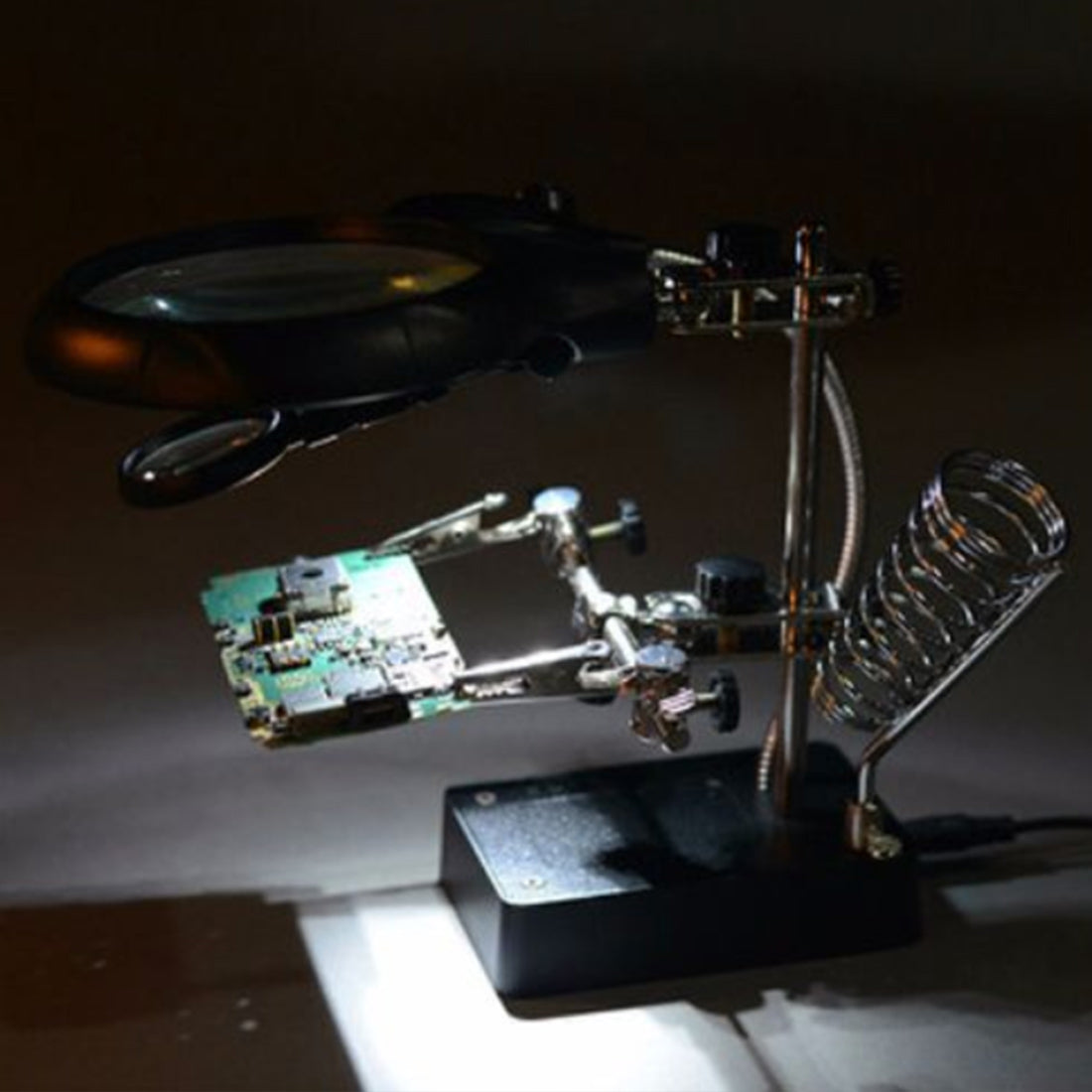 High-Precision Magnifier for Electronics & DIY Circuit Sculpture Projects - stirlingkit