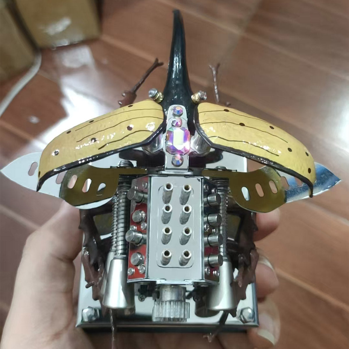 Mechanical Rhino Beetle Metal V8 Engine Model That Runs - stirlingkit