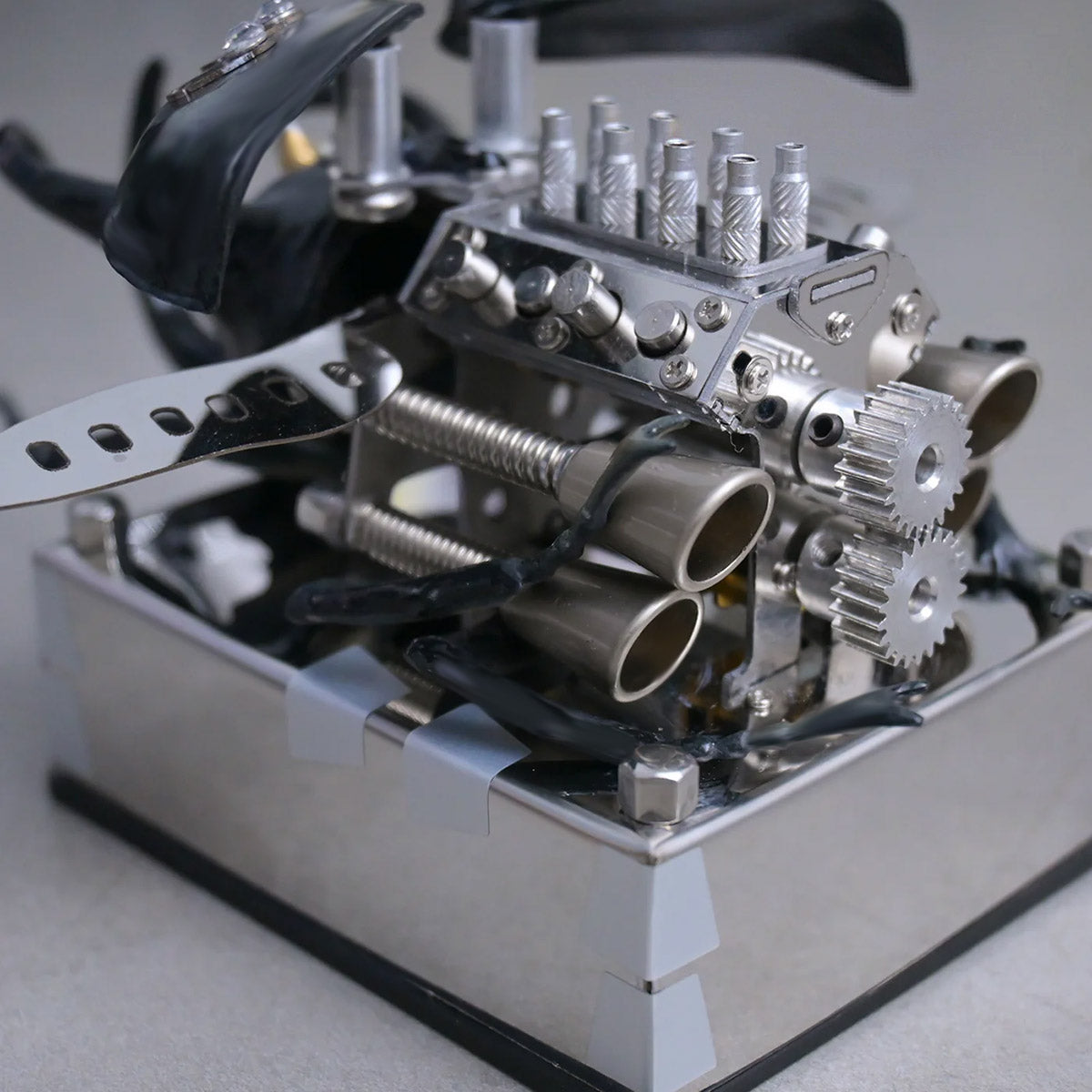 Mechanical Rhino Beetle Metal V8 Engine Model That Runs - stirlingkit