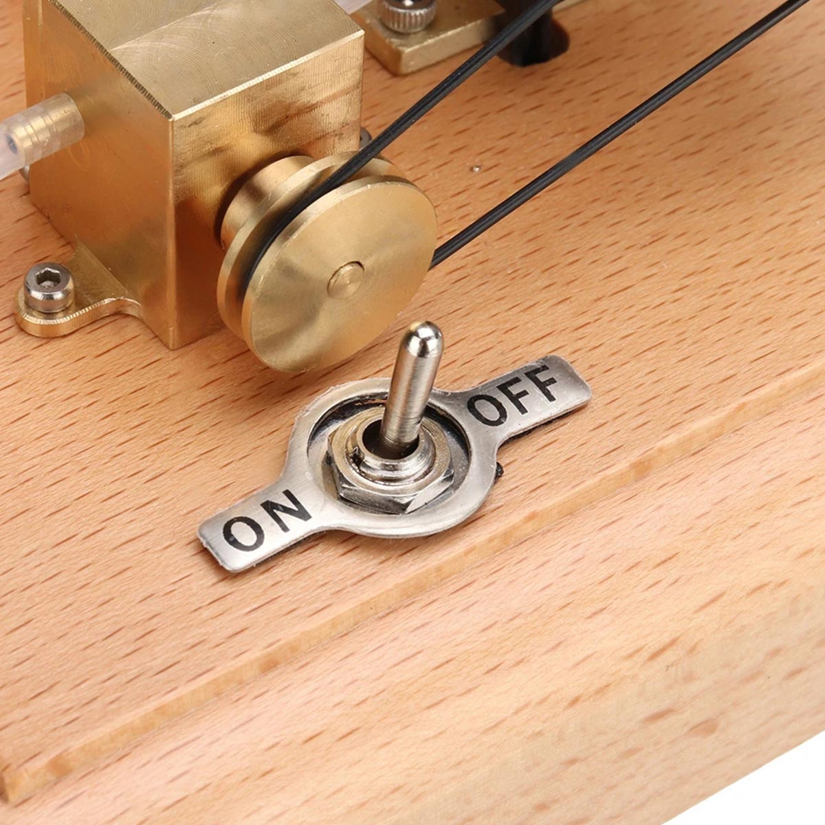 Portable Miniature Single Cylinder Gas Engine Model with Water Pump M18