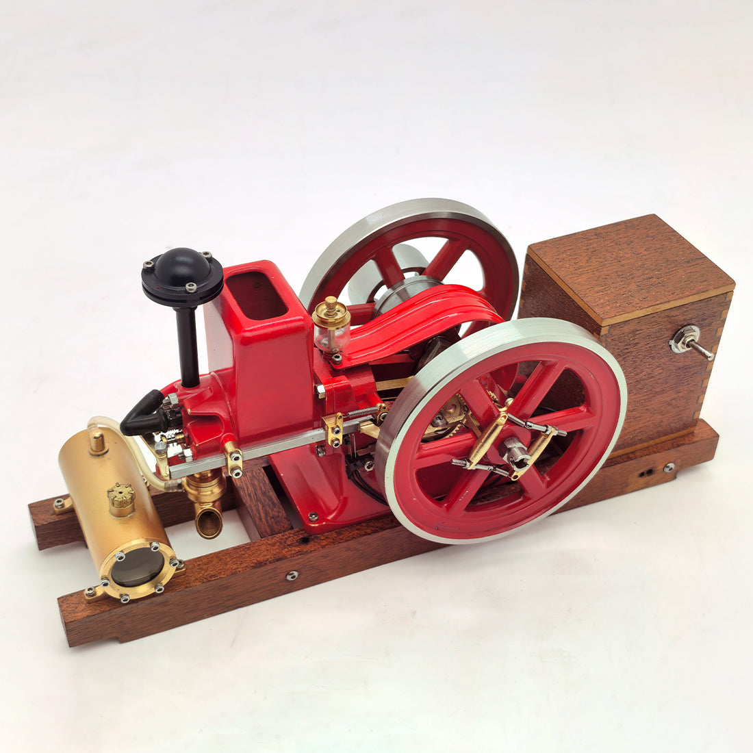 RETROL & OKMO B03 Hired Man Hit and Miss Engine Model RTR Water-cooled