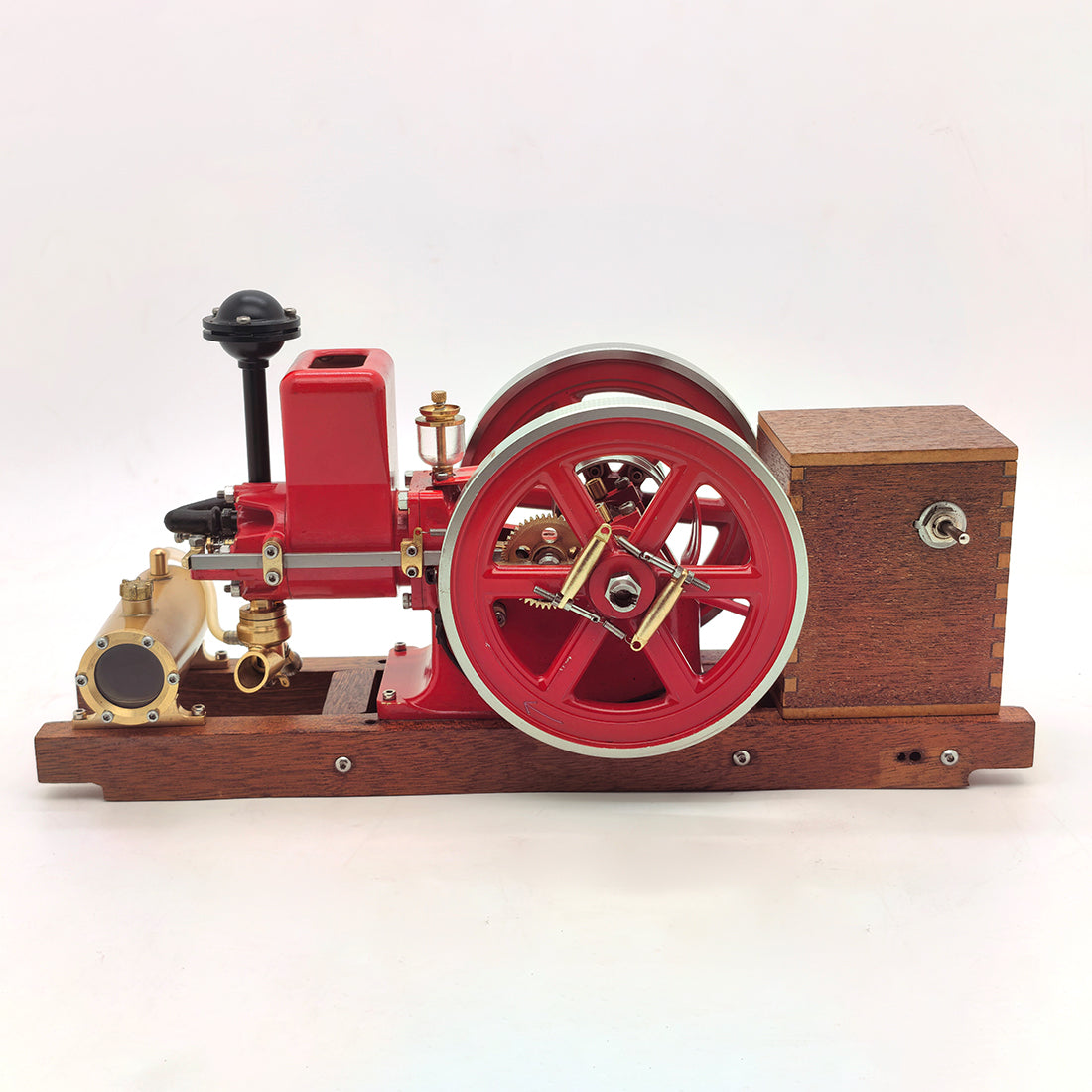 RETROL & OKMO B03 Hired Man Hit and Miss Engine Model RTR Water-cooled