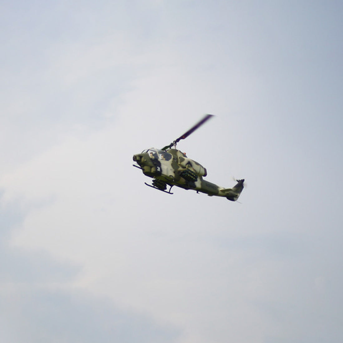 ROBAN AH-1 Cobra Super Large Scale GPS Helicopter 700 Size with H1 PRO Flight Controller 2.4G 6CH Camouflage Army Style - stirlingkit