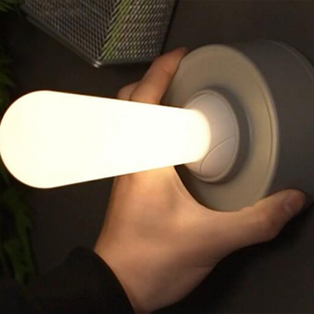 Shift Light: The Manual Gear-Shift Ambient Lamp