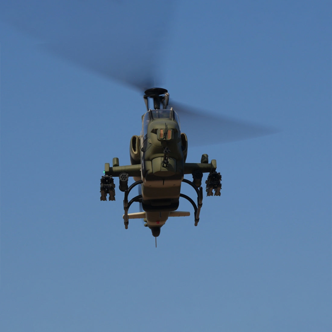 WOLFBUSH & ROBAN AH-1W Cobra 470-Class Military GPS Large RC Helicopter Model 2.4G 6CH - stirlingkit