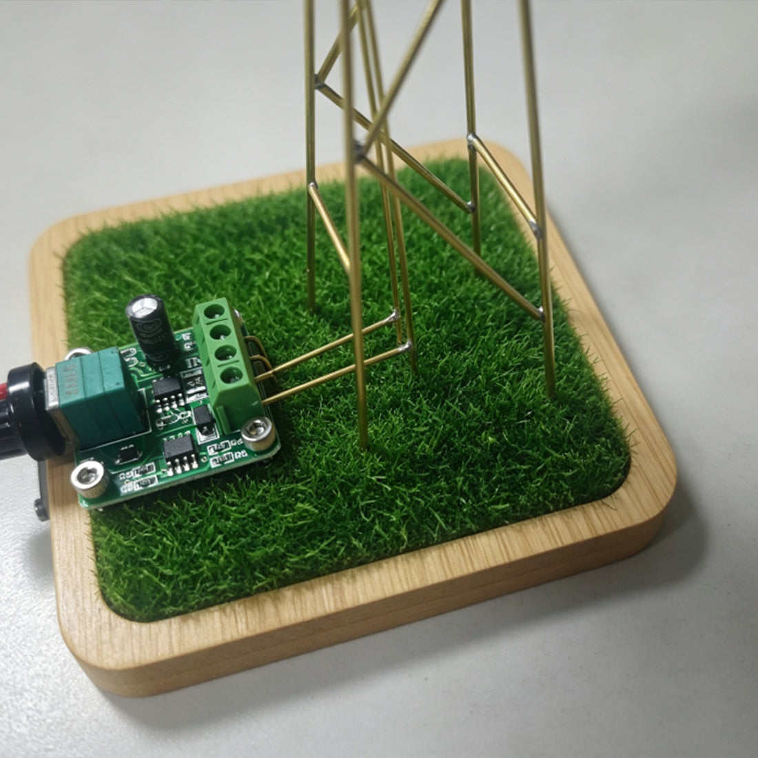Working American Windmill DIY Circuit Sculpture Model Kits Edison LED Lamp