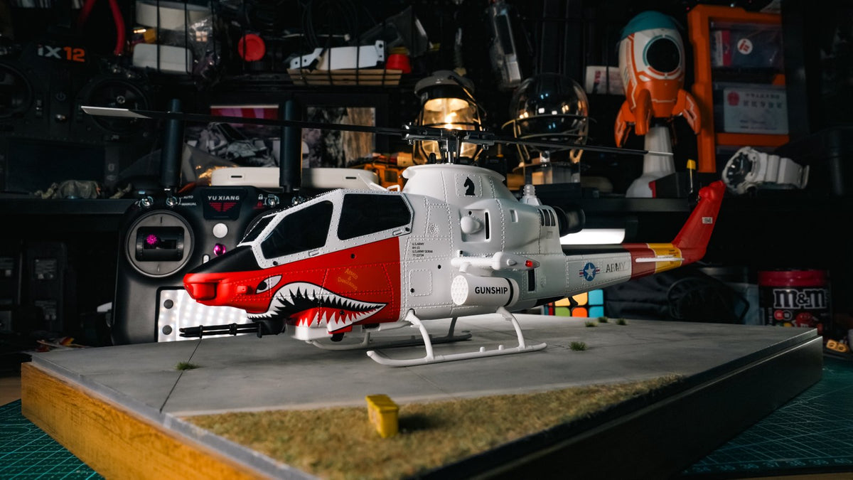 YU XIANG F112S AH-1 Cobra Attack RC Helicopter 2.4G 9CH 200 Class Military Airplane RTF - stirlingkit