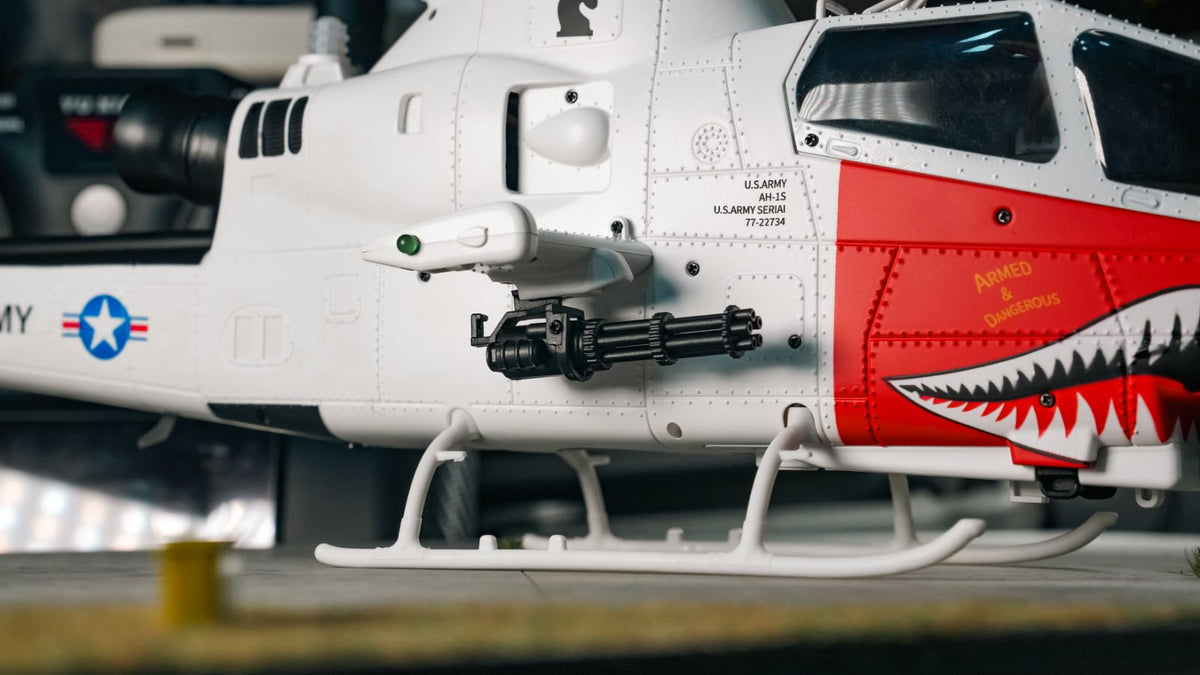 YU XIANG F112S AH-1 Cobra Attack RC Helicopter 2.4G 9CH 200 Class Military Airplane RTF - stirlingkit