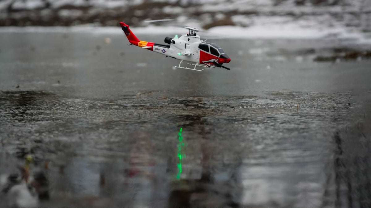 YU XIANG F112S AH-1 Cobra Attack RC Helicopter 2.4G 9CH 200 Class Military Airplane RTF - stirlingkit