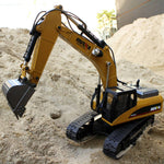 Huina 1/14 3-in-1 Engineering Construction Vehicle Crusher Timber Grab Truck 2.4G RC Simulation Excavator Toy with Smoke LED Light Effect - stirlingkit