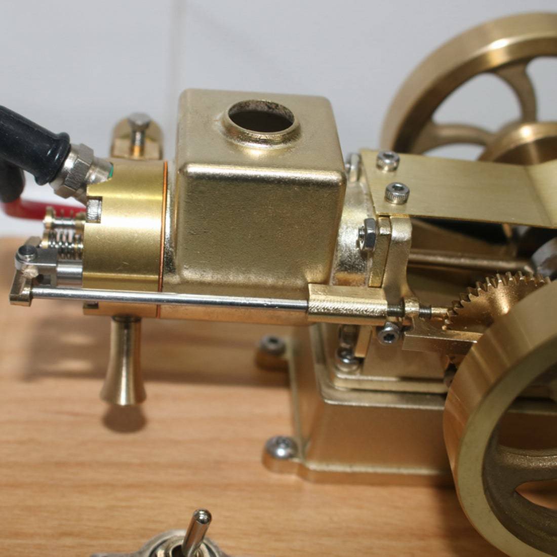 4 Stroke Watercooled Metal 1.6cc Gasoline Engine- M17 Hit and Miss Engine with Speed Governor - stirlingkit