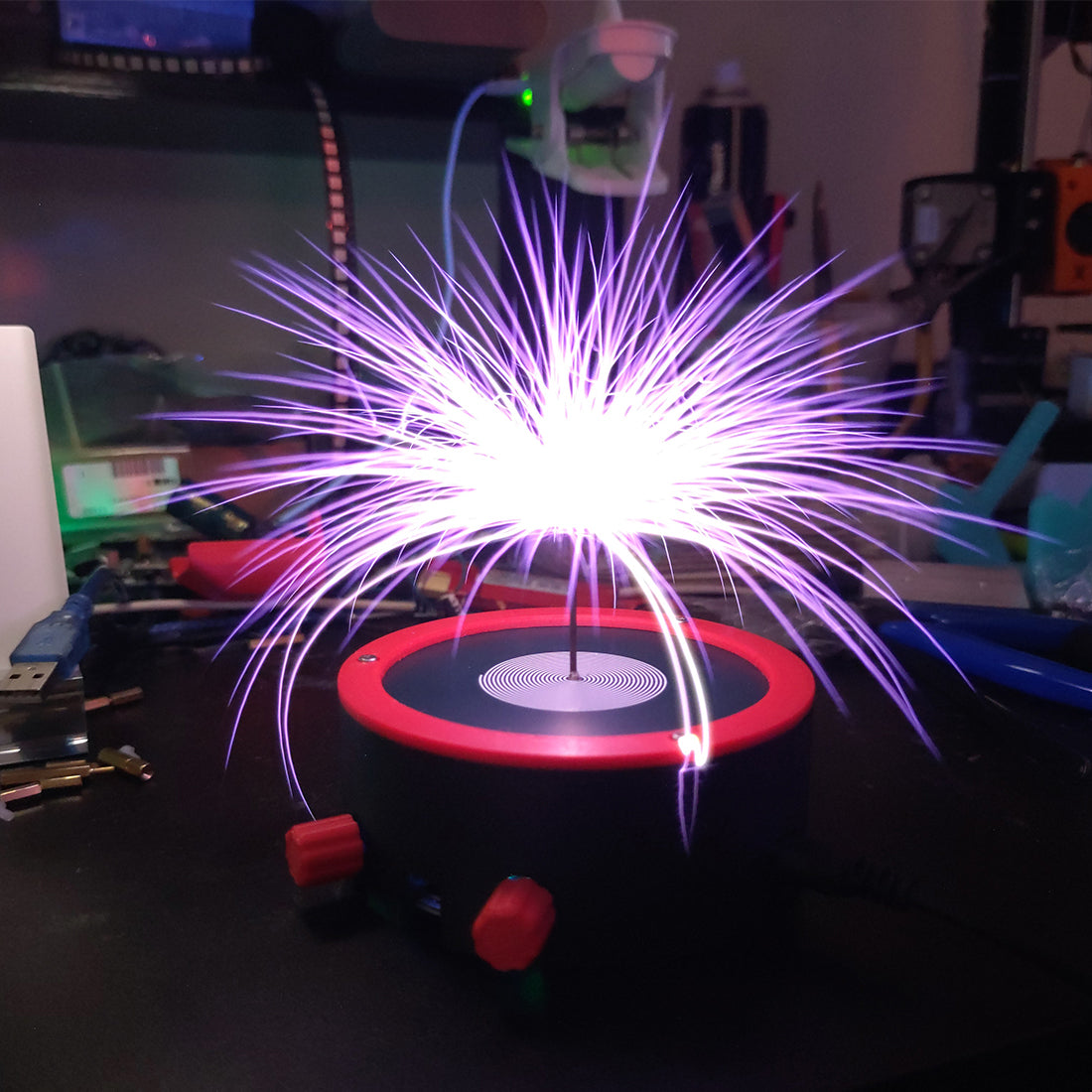Altavoz De Música Bluetooth Tesla Coil Mini Tesla Coil Box | Meses sin Altavoz De Música Bluetooth Tesla Coil Mini Tesla Coil Box | Meses sin